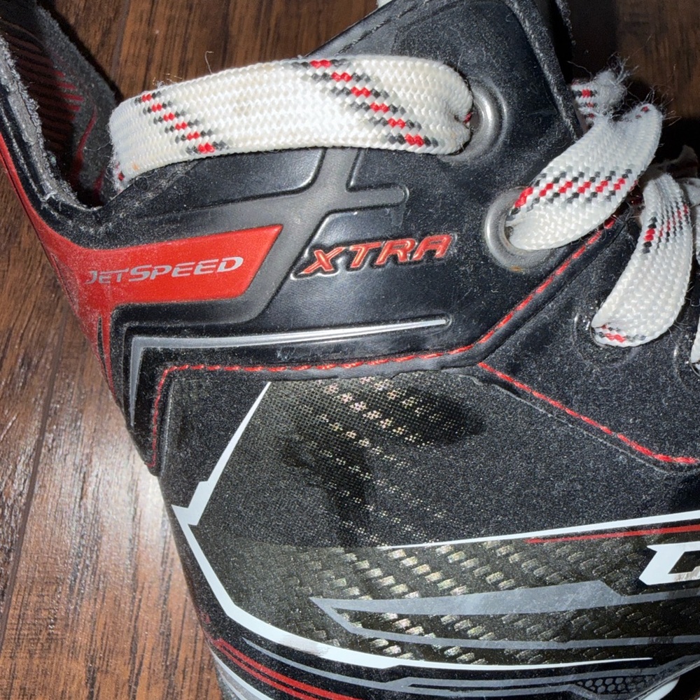 CCM Kids Hockey Skates – Hard-to-Find Size 2.5 – Used, Great Condition - Picture 13 of 14
